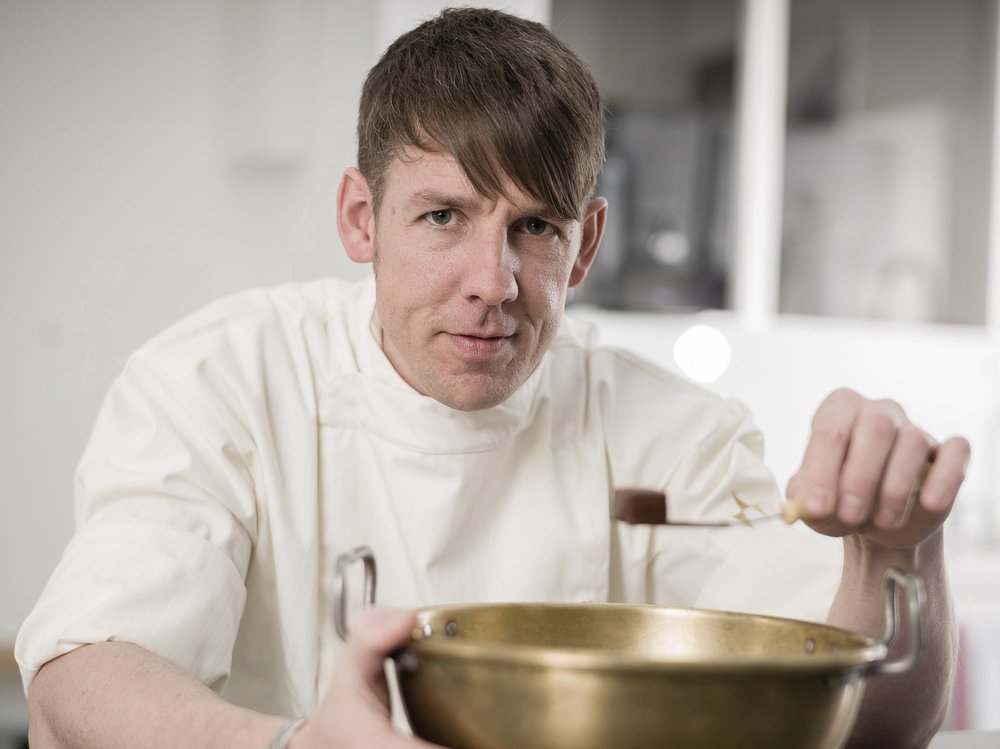 Christoph Lindpointner von der Dallmayr Pralinenmanufaktur bei Wein am Berg 2016 in Sölden